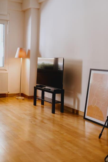 Cosy & Spacious Central Apartment كوموتيني المظهر الخارجي الصورة