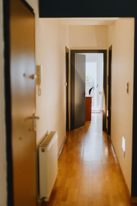 Cosy & Spacious Central Apartment كوموتيني المظهر الخارجي الصورة