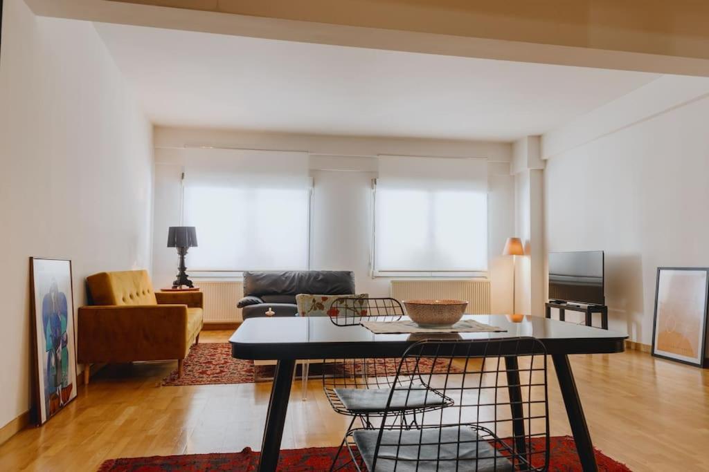 Cosy & Spacious Central Apartment كوموتيني المظهر الخارجي الصورة